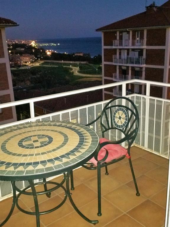 Helena Seaview & Beach-Apartment 몬트가트 외부 사진